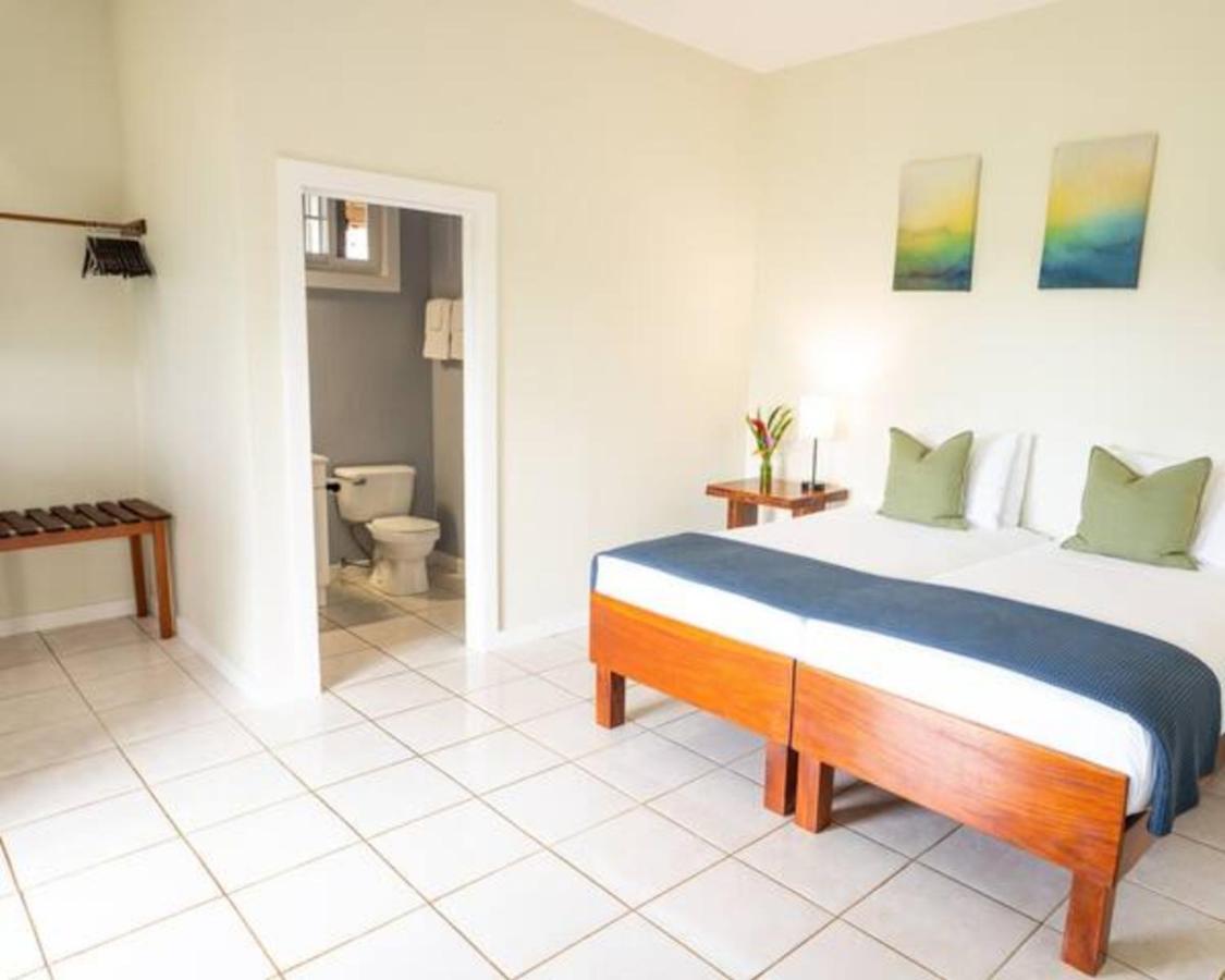 Casa Marlin Bed and Breakfast Bocas del Toro Exterior foto